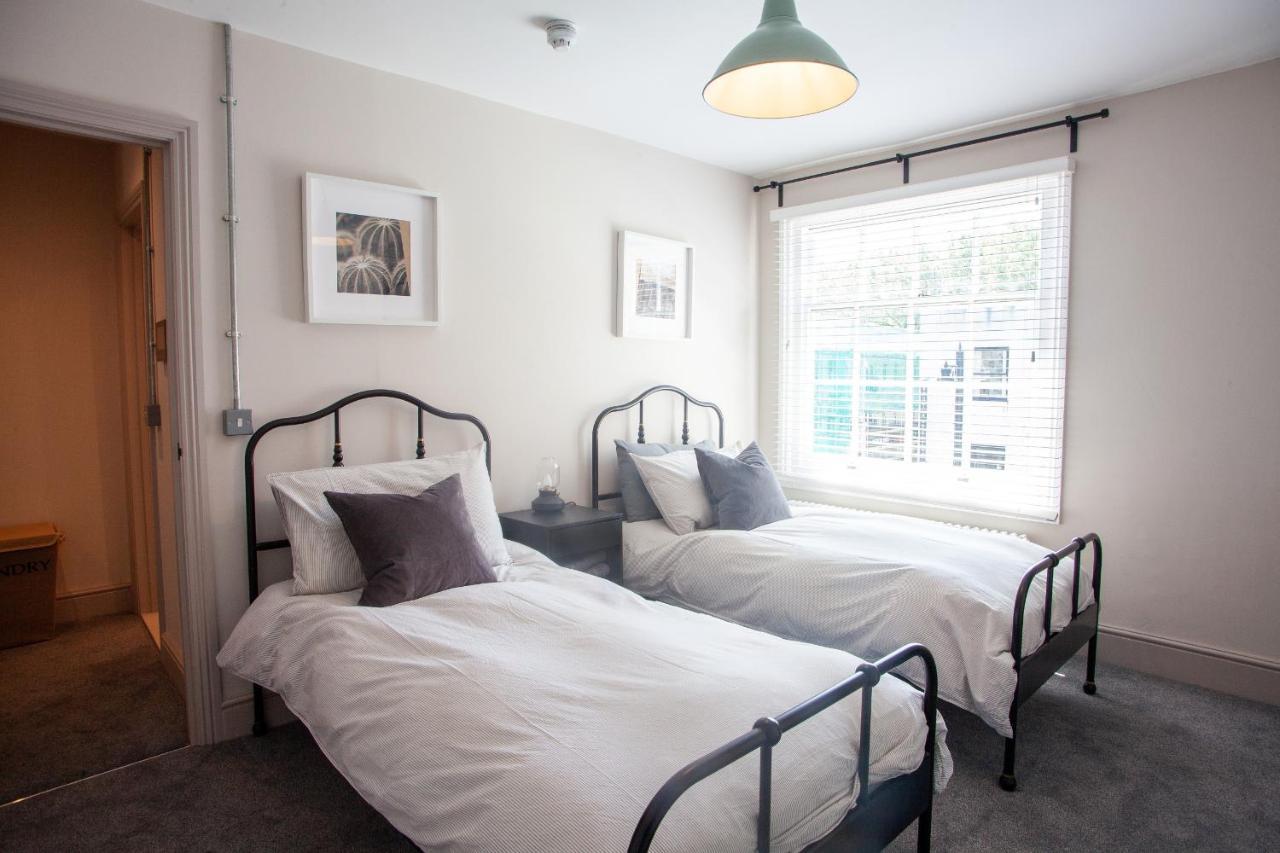 Oxford Street Grand Apartment- Free Evening Parking サウサンプトン エクステリア 写真