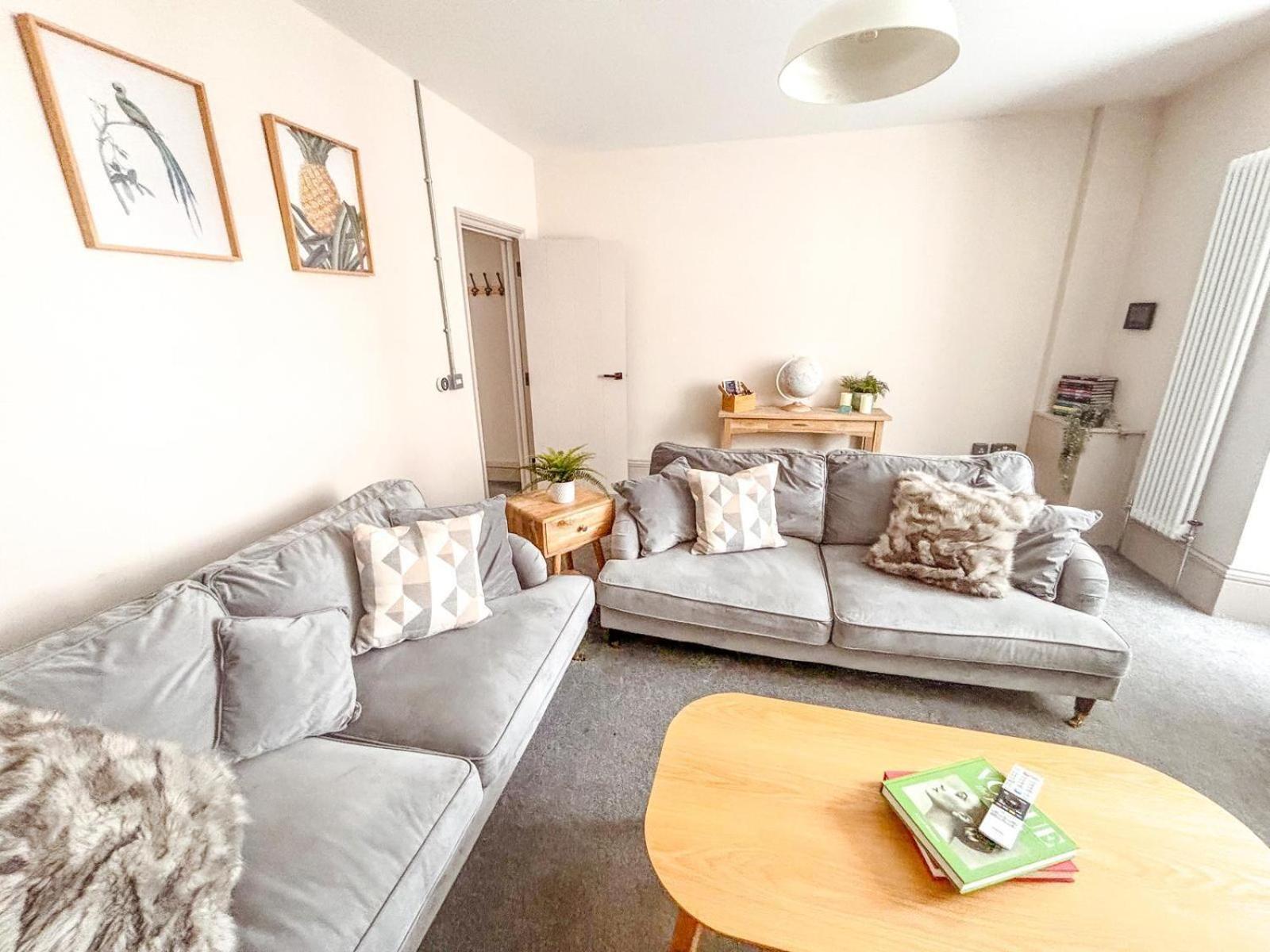 Oxford Street Grand Apartment- Free Evening Parking サウサンプトン エクステリア 写真